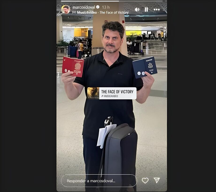 Senador Marcos do Val publicou foto no aeroporto após afirmar que viajou para os Estados Unidos