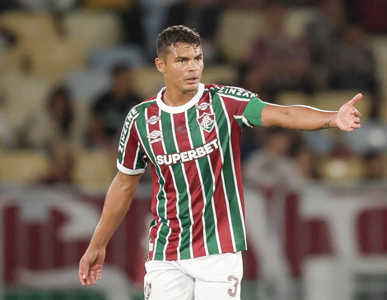 Thiago Silva sofre lesão e desfalca o Fluminense em jogo decisivo contra o Internacional