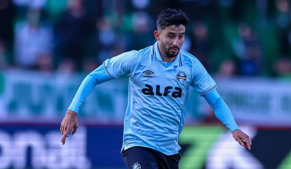 Villasanti sofre grave lesão no joelho e desfalca o Grêmio por até 10 meses.