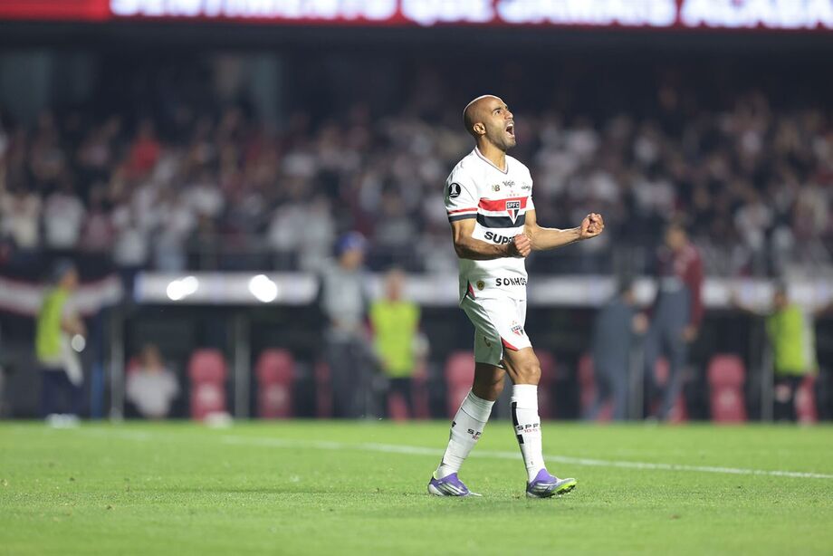 São Paulo espera poder contar com Lucas Moura nas quartas de final da Libertadores.
