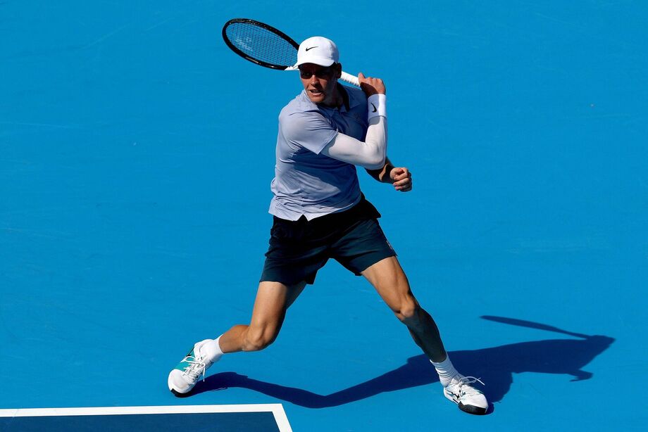 Jannik Sinner superou Felix Auger-Aliassime e vai à semifinal em Cincinnati.