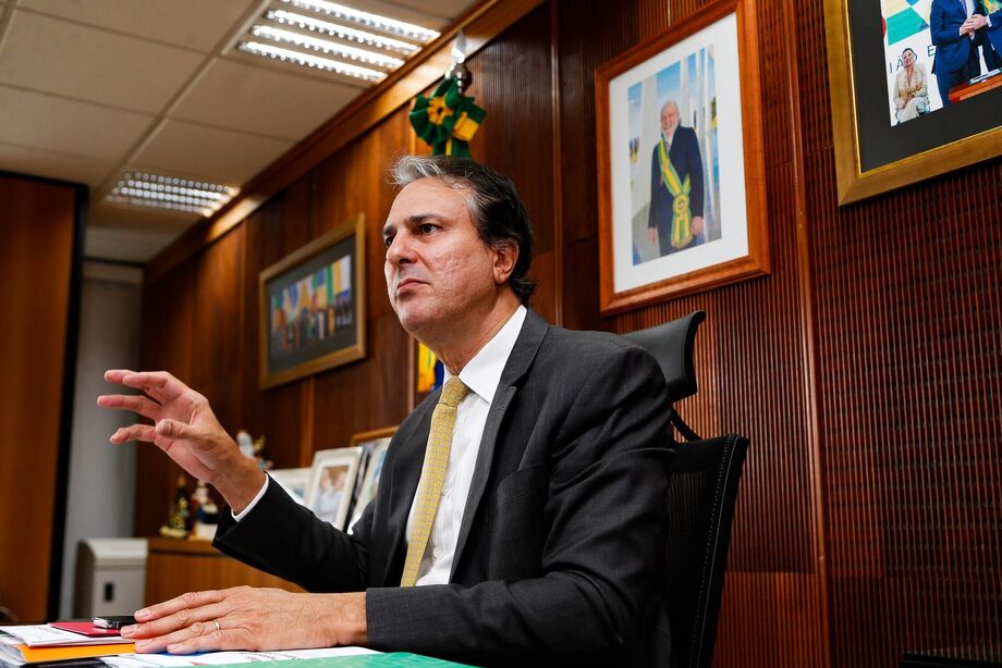 Camilo Santana, ministro da Educação.