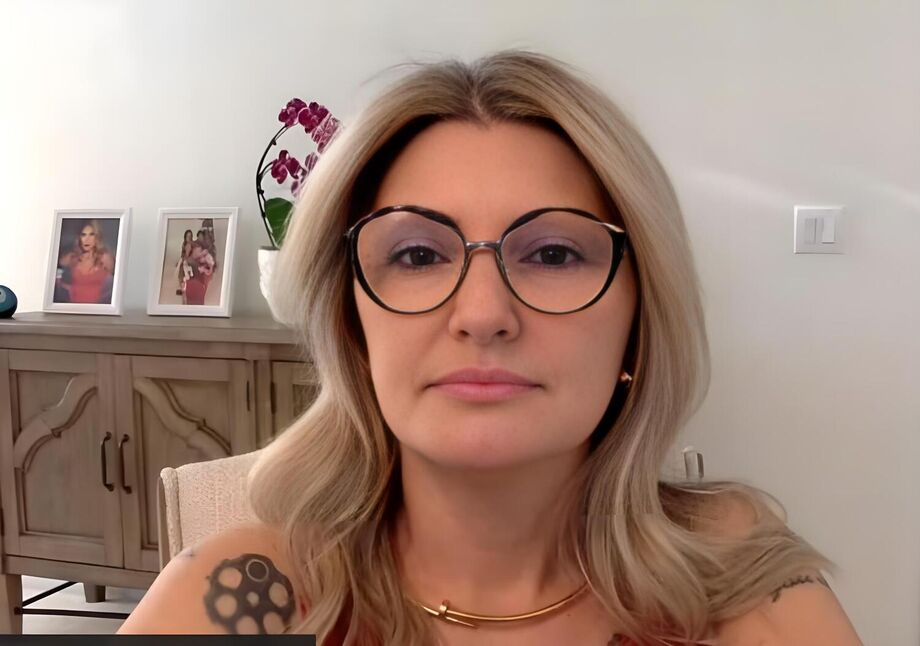 Antônia Fontenelle de Britto é uma youtuber, vlogueira, atriz e apresentadora brasileira