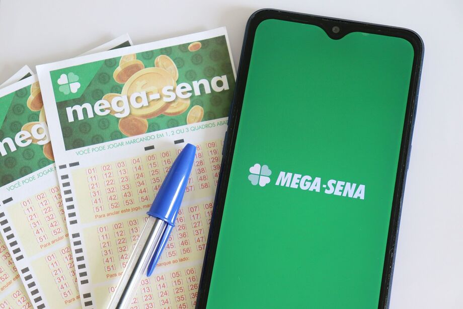 Mega-Sena acumula e prêmio chega a R$ 100 milhões no sorteio de terça-feira.