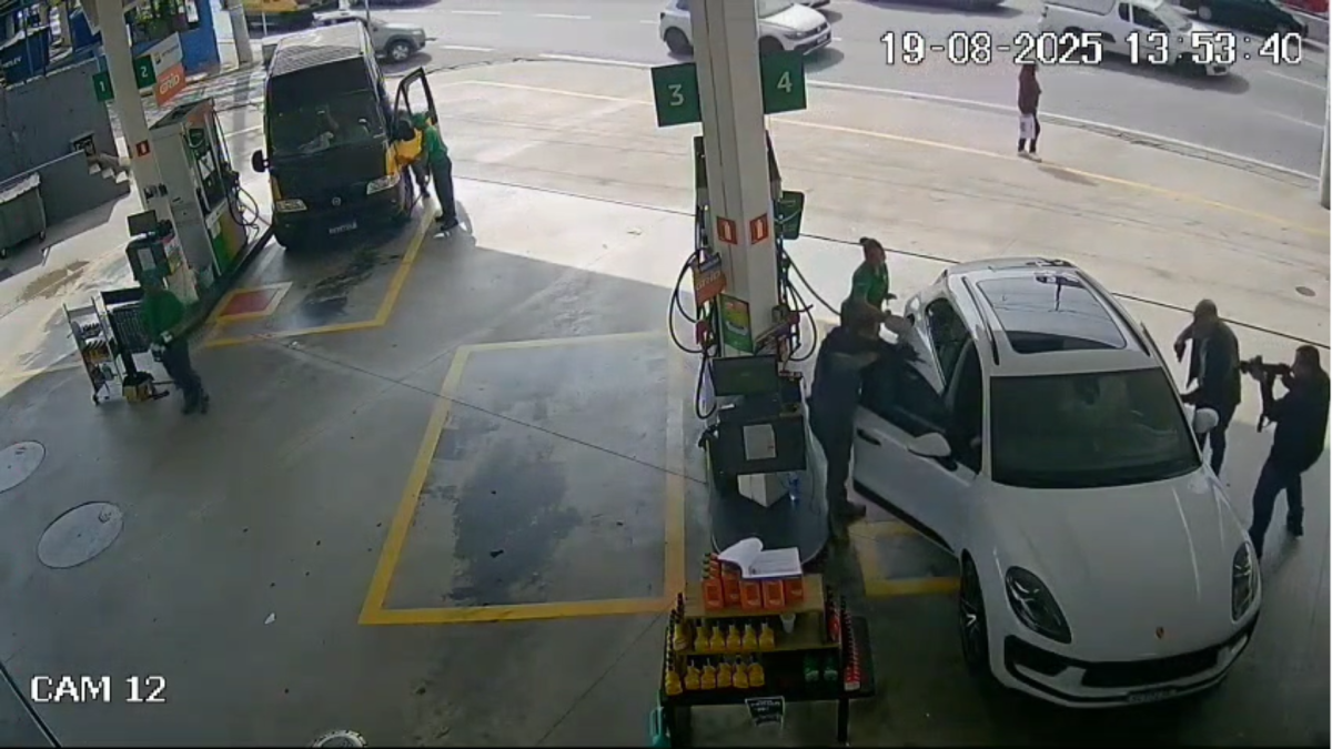 Gordão ainda possui diversas passagens criminais, inclusive por porte de armamentos pesados