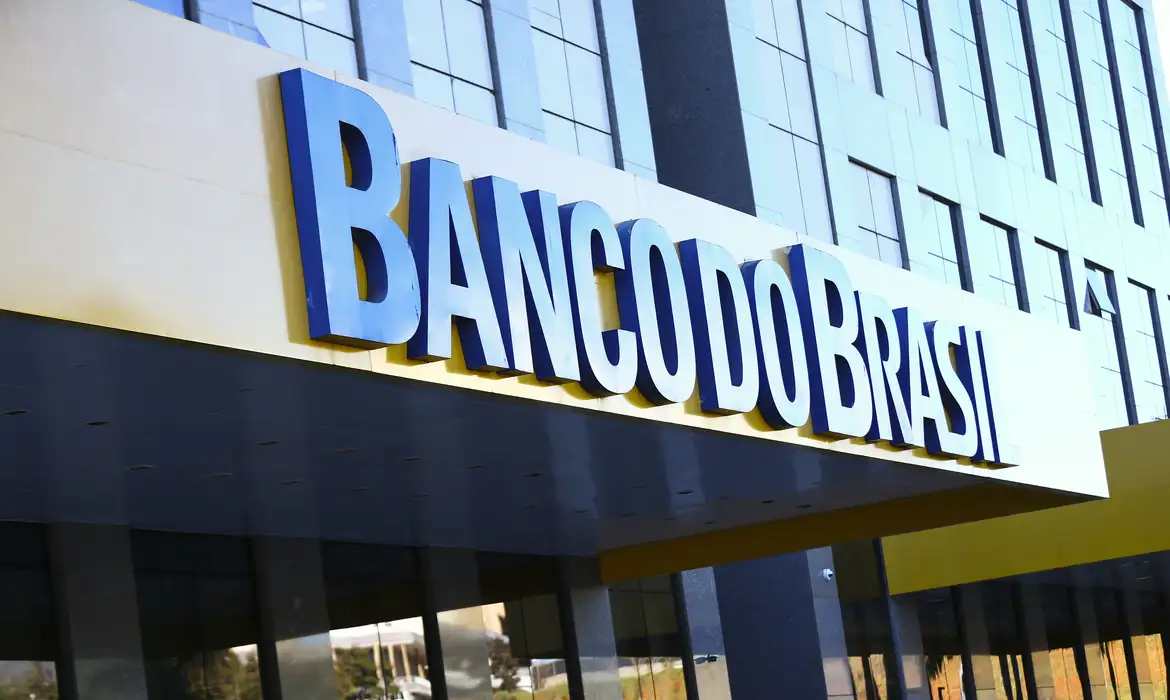 Banco do Brasil toma medidas legais contra ataques bolsonaristas em redes sociais.