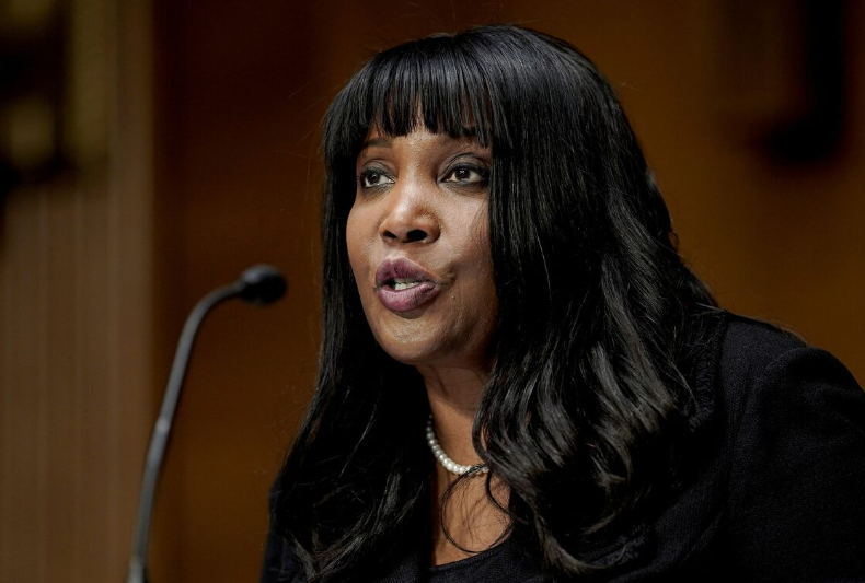 A economista Lisa Cook;ela foi conselheira da equipe de transição do presidente Joe Biden sobre a política regulatória do Fed e dos bancos.
