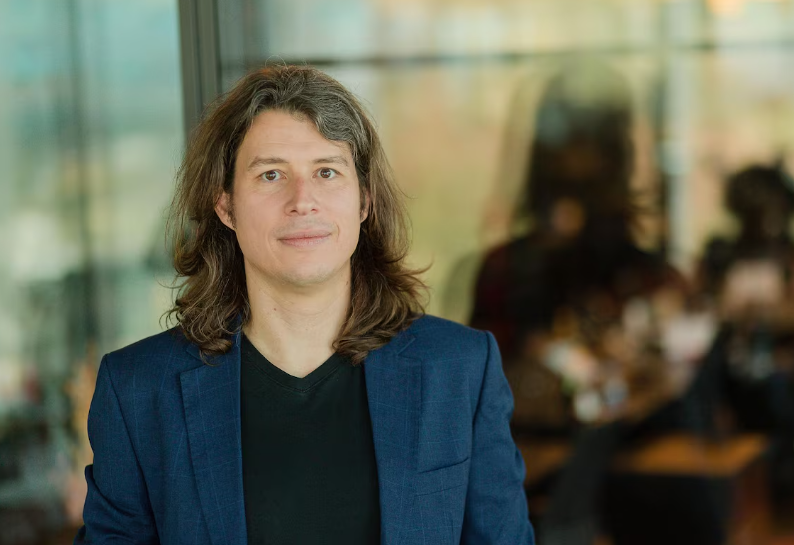 Délber Lage, CEO da SalaryFits, diz que as camadas de menor renda não têm alternativas de linha de crédito sustentáveis