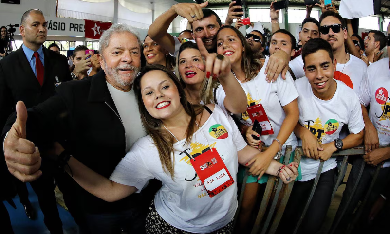 Lula com a neta, Maria Beatriz, conhecida como 'Bia Lula' em 2015