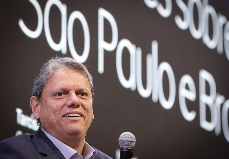 O governador de São Paulo, Tarcísio de Freitas, participou de solenidade de 20 anos do Republicanos