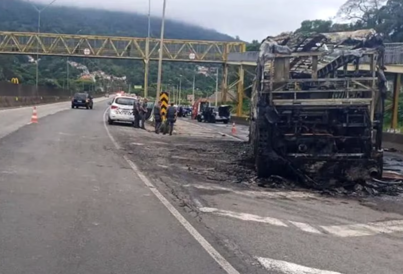 Emboscada da mancha a ônibus com cruzeirenses terminou com uma pessoa morta.
