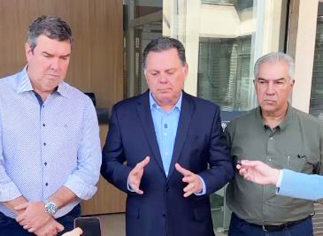 O PSDB perde seu último governador, Eduardo Riedel, enquanto Reinaldo Azambuja se prepara para migrar para o PL e disputar o Senado. Confirmação aconteceu nesta segunda-feira (18)