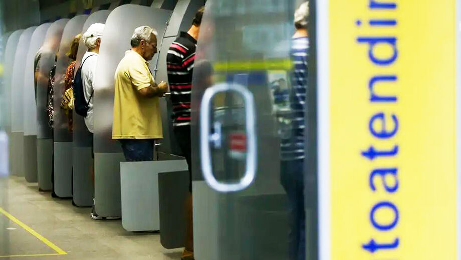 Bancos terão de avisar clientes sobre cancelamento de débitos automáticos, propõe projeto de lei