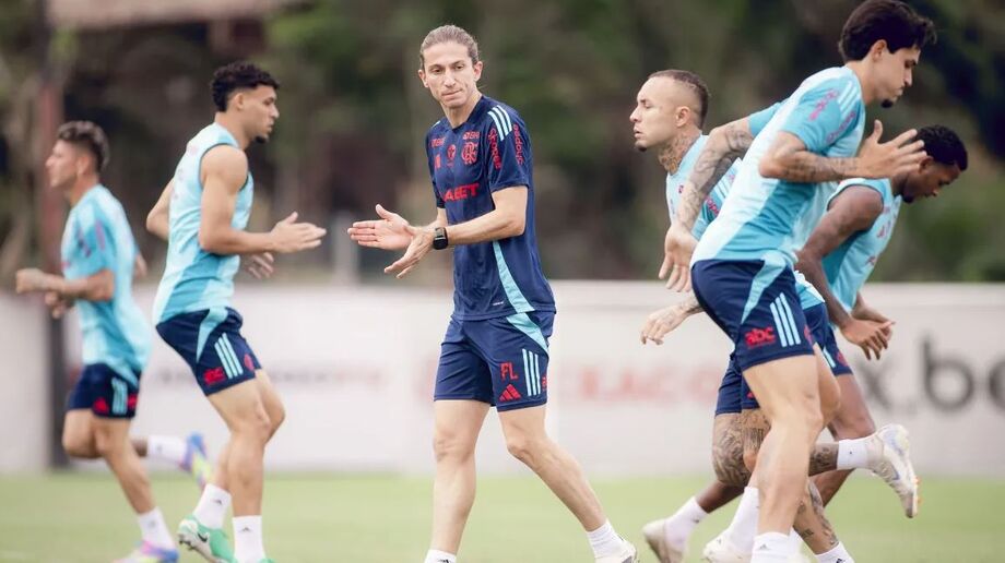 Filipe Luís tem desfalques no Flamengo para jogo da Copa do Brasil