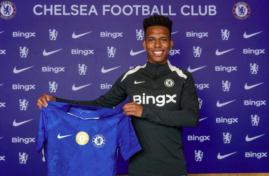 Estevão foi anunciado pelo Chelsea depois de disputar o Mundial pelo Palmeiras.