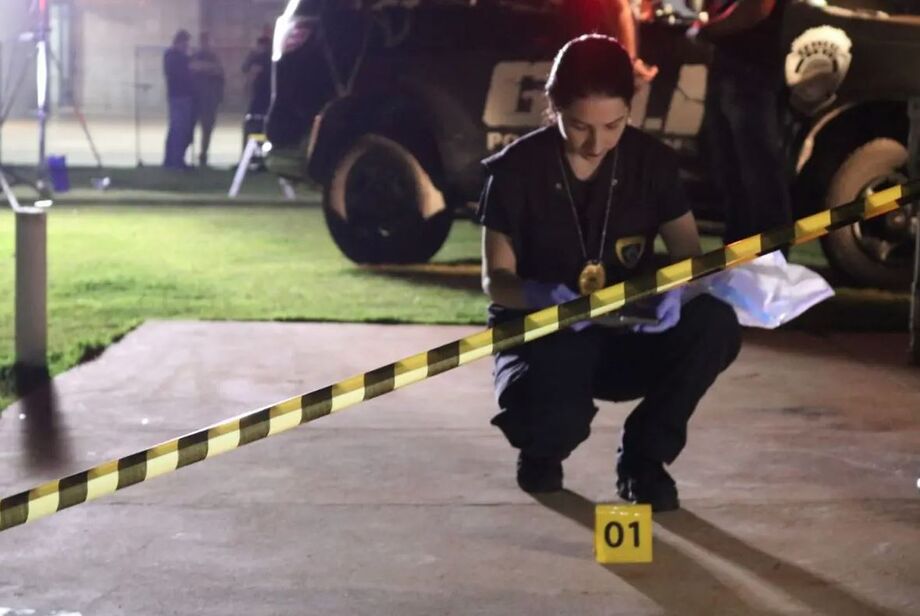 No mês de combate à violência contra a mulher, Mato Grosso do Sul registrou o 22º feminicídio. Uma mulher, de 25 anos, foi atropelada e morta pelo próprio marido, na noite de sábado (9), em Cassilândia.