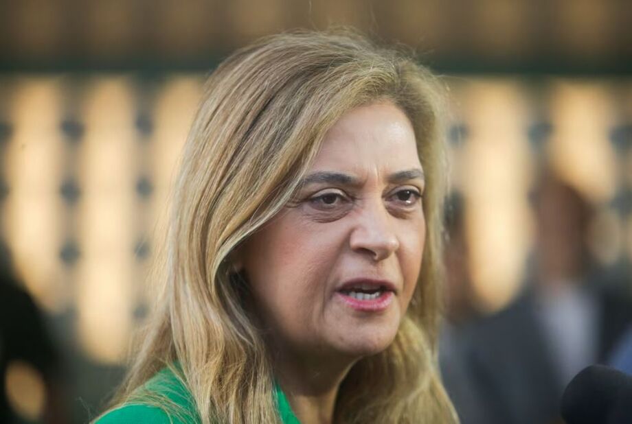Leila Pereira defende fair play financeiro e critica clubes que gastam sem pagar, chamando prática de imoral.
