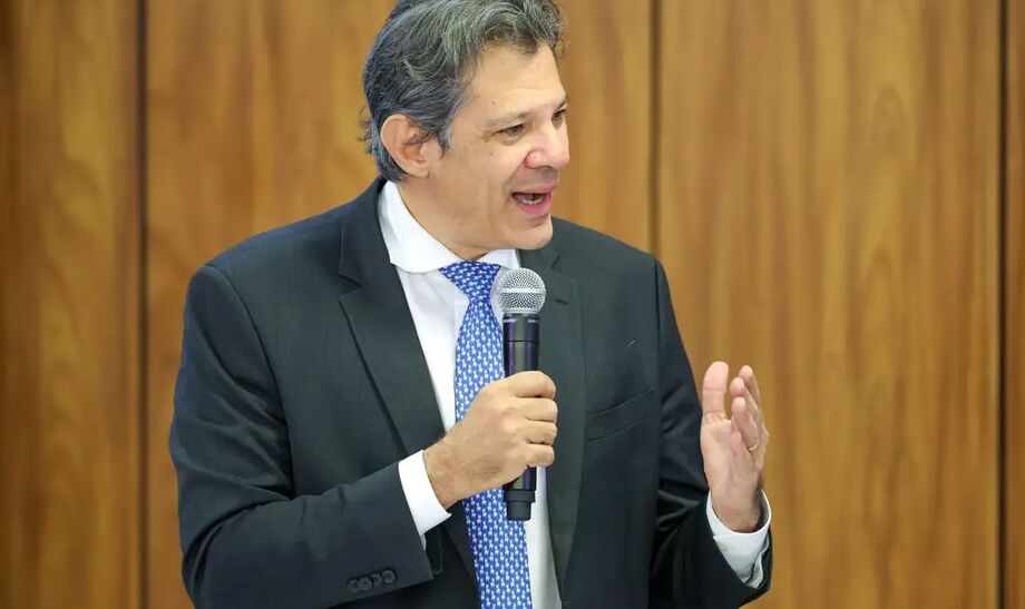 Reunião com Scott Bessent, prevista para esta quarta (13), foi cancelada após pressão de setores da extrema-direita americana, segundo o ministro.