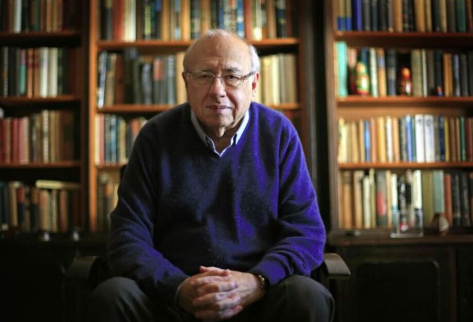 Luis Fernando Verissimo está internado na UTI com quadro de pneumonia; estado de saúde é considerado grave