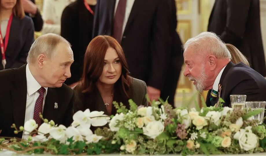Putin compartilhou com Lula detalhes de sua reunião com Trump sobre a guerra na Ucrânia e o papel do Brasil na busca pela paz.