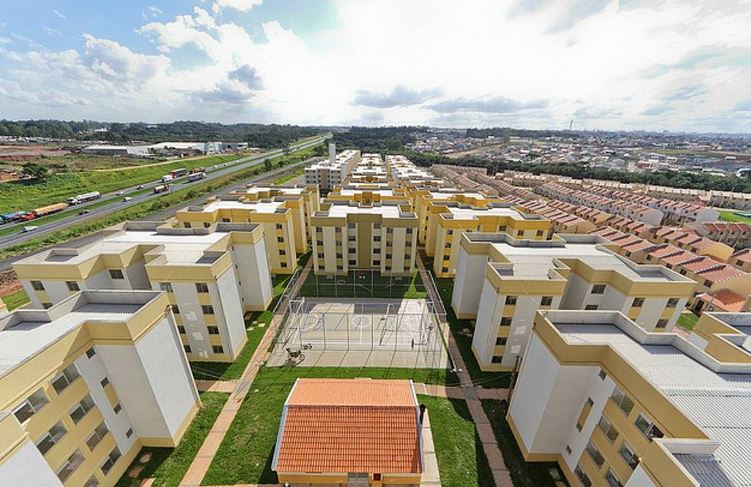 Os lançamentos do Minha Casa Minha Vida caíram 15,5%, mas as vendas aumentaram 11,9% no segundo trimestre de 2025.