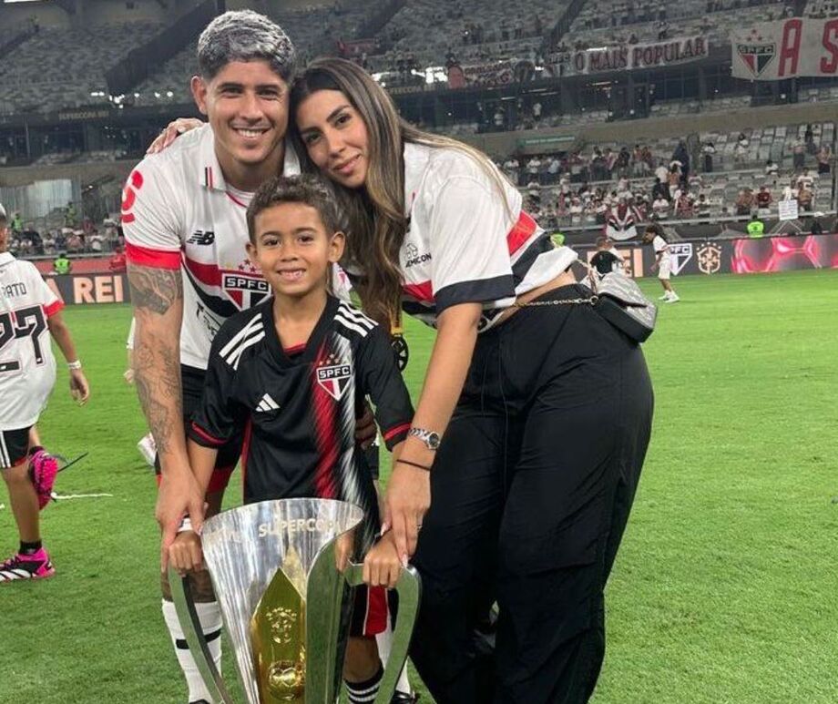 Alan Franco renova contrato com o São Paulo até 2028 e se mantém como peça fundamental na defesa tricolor.