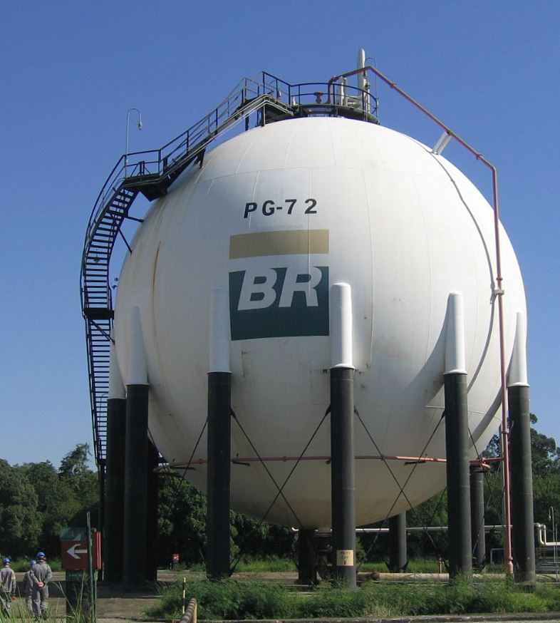 Petrobras estuda entrar no mercado de distribuição de GLP se o setor se mostrar lucrativo e contribuir para disciplinar os preços.