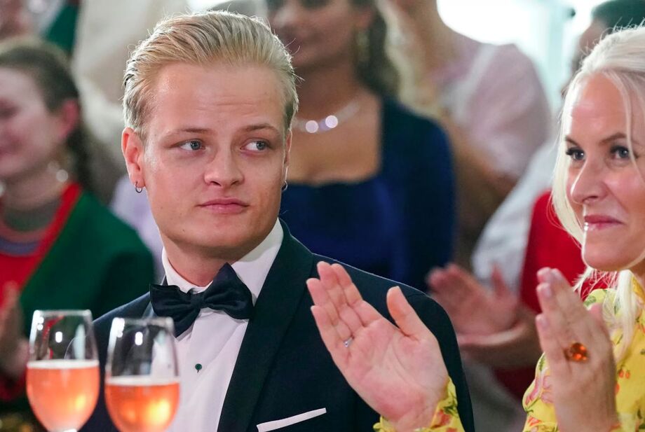 Marius Borg Hoiby foi acusado de 32 crimes, incluindo quatro estupros.