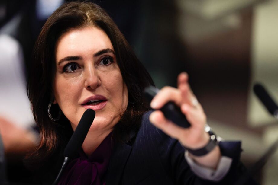 Ministra do Planejamento e Orçamento, Simone Tebet durante audiência pública da Comissão de Assuntos Econômicos (CAE) do Senado realizada nesta terça-feira, 19