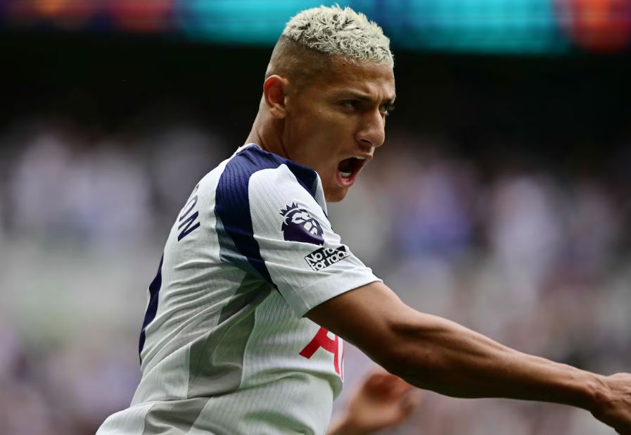 Richarlison comemora vitória do Tottenham