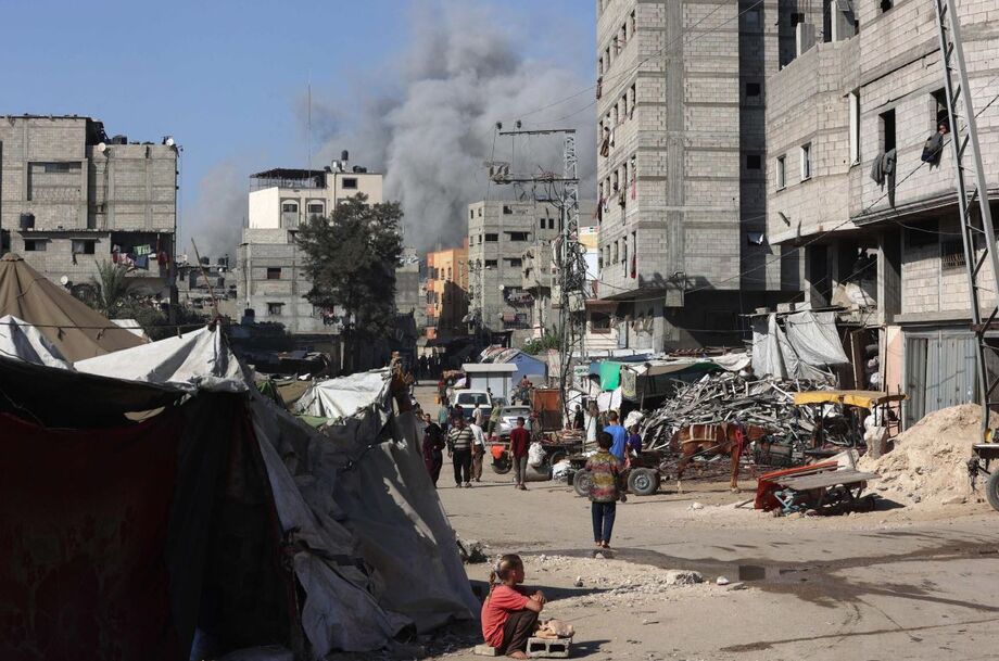 Fumaça é vista após um ataque israelense na Cidade de Gaza, em meio ao conflito contínuo entre Israel e o grupo terrorista Hamas
