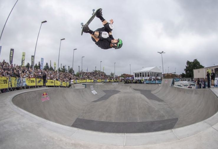 Pedro Barros executa a manobra que garantiu o título na etapa sueca do STU Pro Tour. Catarinense marcou 92,92 e liderou o pódio do park.