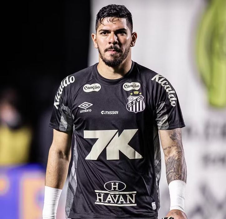 João Paulo se despede do Santos após 14 anos e é oficializado no Bahia, onde começará uma nova fase em sua carreira.