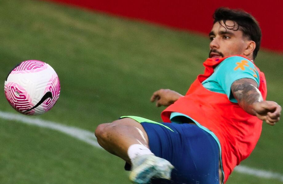 Lucas Paquetá em treino da seleção brasileira. Jogador não era convocado desde outubro do ano passado.