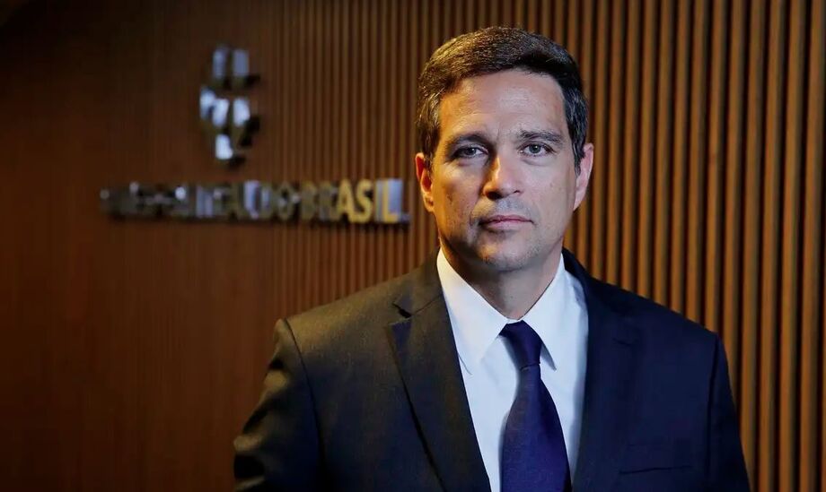 Roberto Campos Neto fala sobre as dificuldades e soluções para a redução estrutural da taxa de juros no Brasil.