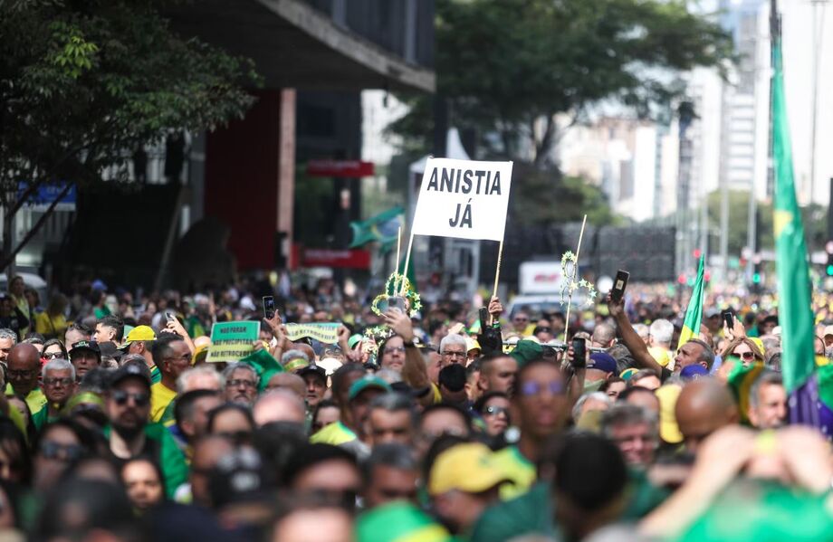 Manifestantes voltam a ocupar a Avenida Paulista para defender o ex-presidente Jair Bolsonaro