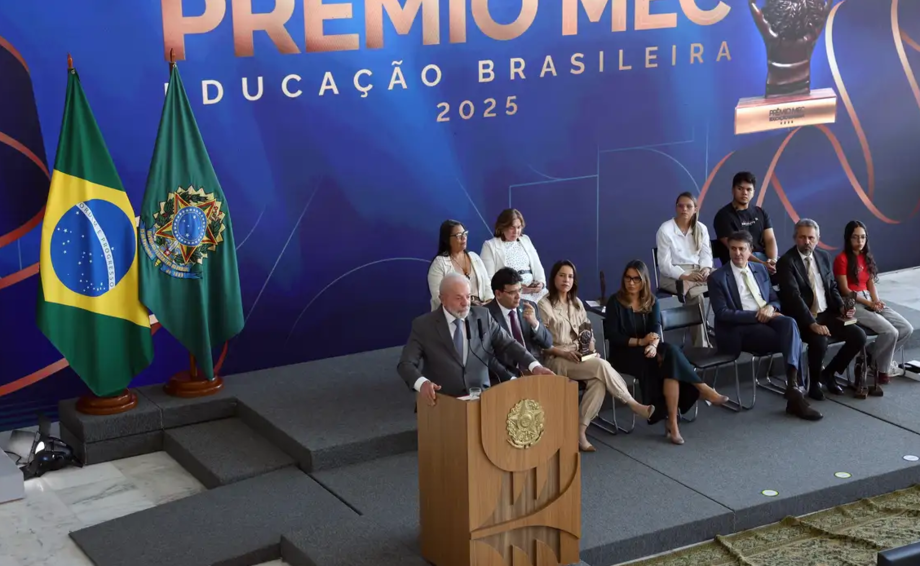 Presidente Lula durante o Prêmio MEC, realizado nesta segunda-feira, 11