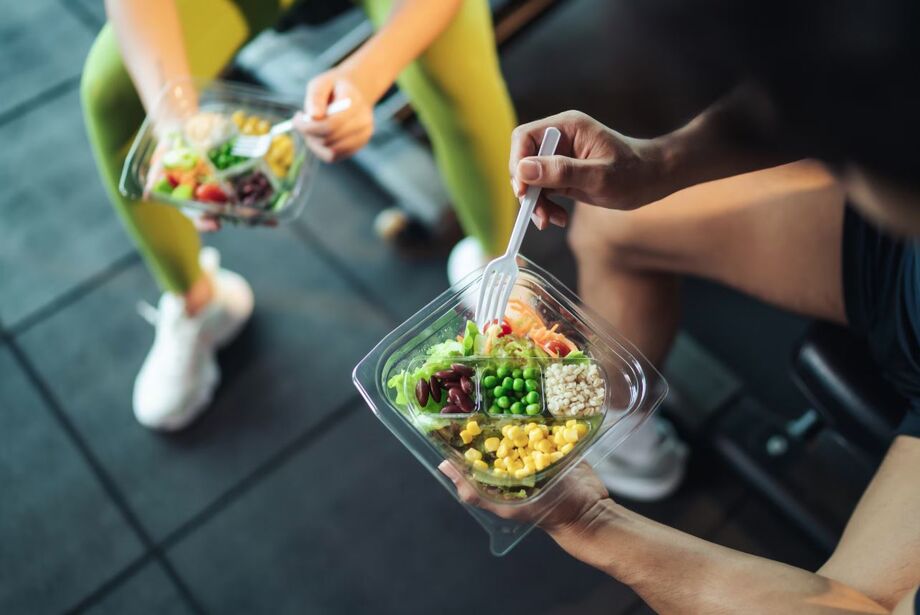 Em estudo, não houve diferença nas taxas de síntese proteica muscular entre veganos e onívoros