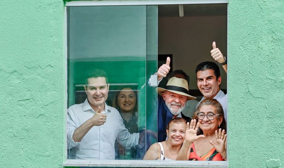 Lula anuncia meta de 2 milhões de unidades contratadas pelo Minha Casa, Minha Vida até o final do ano e destaca a importância do programa para a população.