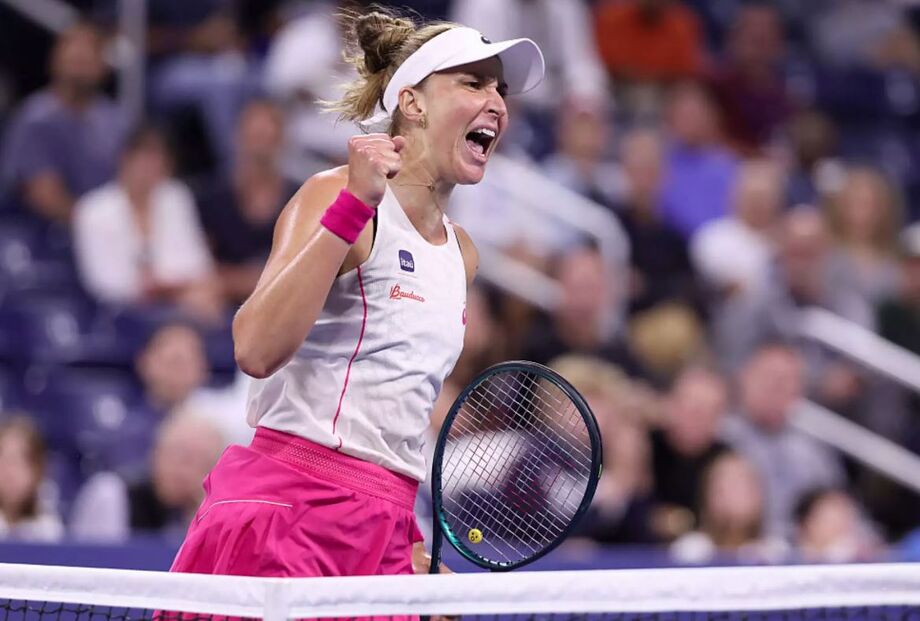 Bia Haddad celebra vitória dominante sobre Sakkari e avança às oitavas do US Open.