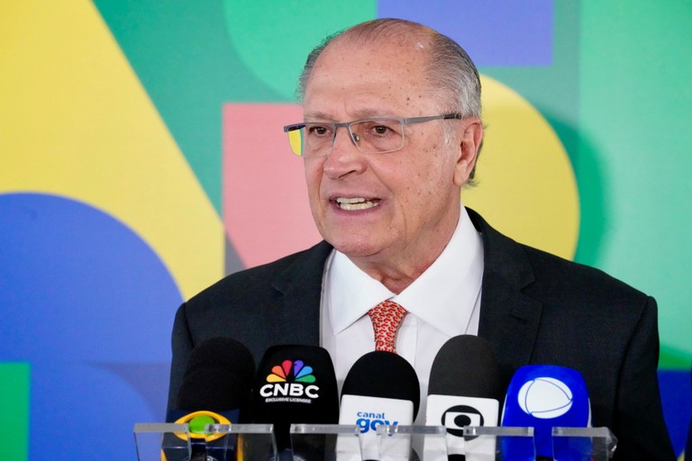 Alckmin: 'Vamos nos reunir com o governo e com o setor privado para destravar oportunidades em áreas como indústria, agronegócio e saúde, fortalecendo a integração produtiva regional'.