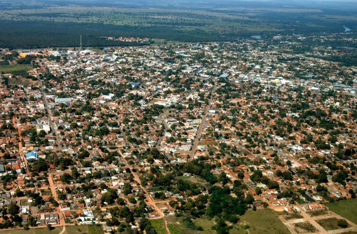 Governo investe R$ 1,28 milhão em obra de pavimentação que liga bairros ao centro de Coxim