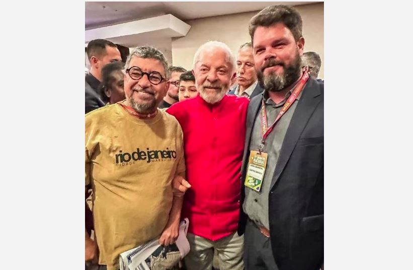 Lula se encontra com neto de Fidel Castro em Brasília durante congresso do PT