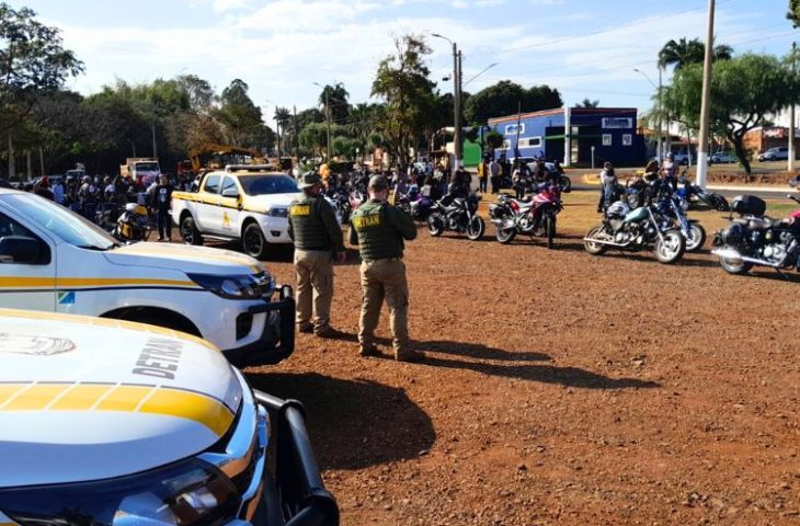 Ações educativas do Detran-MS, voltadas para motociclistas, movimentam cidades do interior
