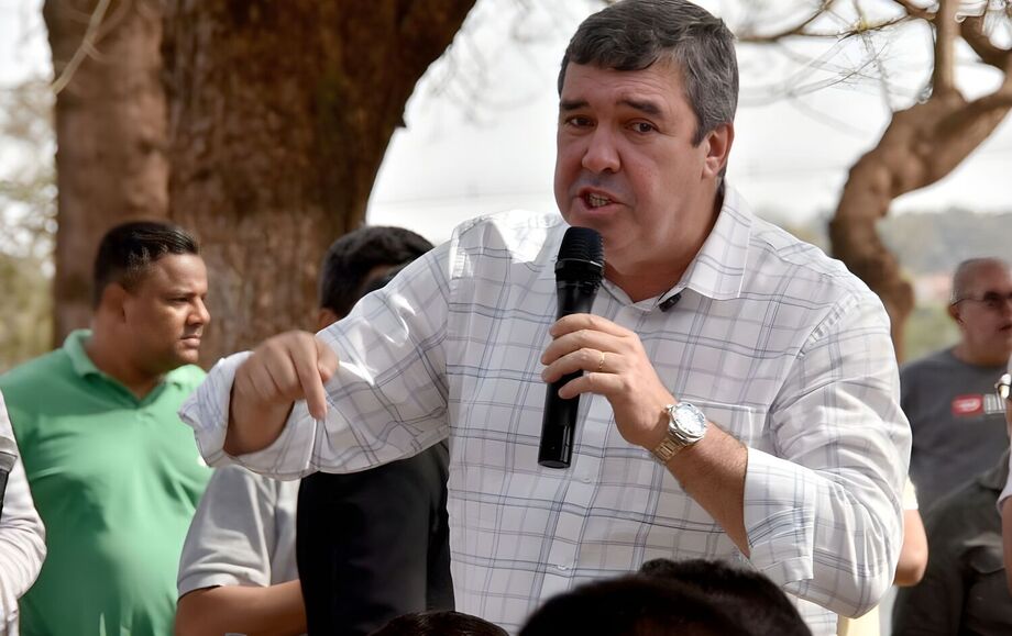 O governador Eduardo Riedel destaca a posição estratégica de Campo Grande e o potencial da capital para atrair novos investimentos.