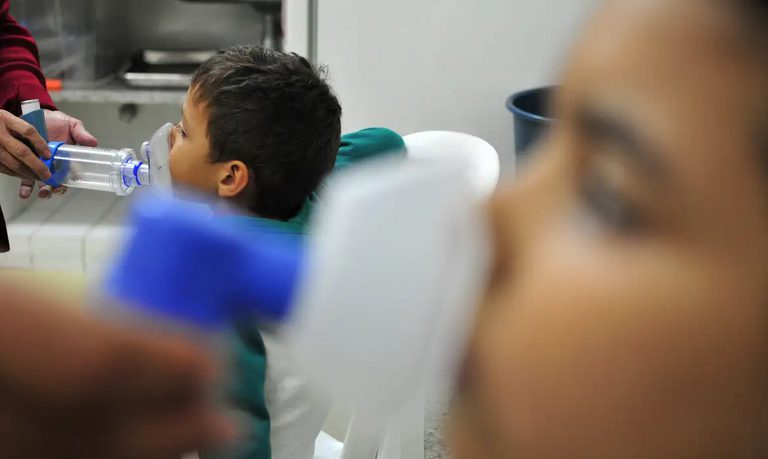 MS soma mais de 7,6 mil casos de SRAG em 2025, mas Fiocruz prevê tendência de queda nos próximos meses
