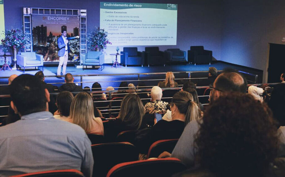 Campo Grande sediou o 5º ENCOPREV, com palestras e debates sobre previdência, educação financeira, envelhecimento e sustentabilidade do RPPS. Evento reuniu especialistas e servidores nesta quarta-feira (27).
