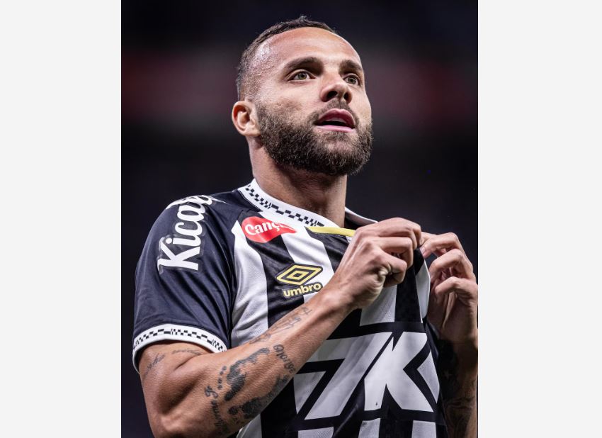 Guilherme deixou o jogo empatado no Mineirão.