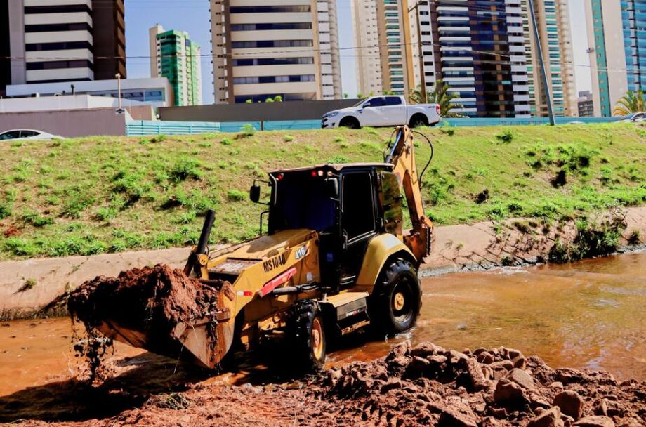 Prefeitura intensifica ações de prevenção para o período chuvoso com manutenção urbana