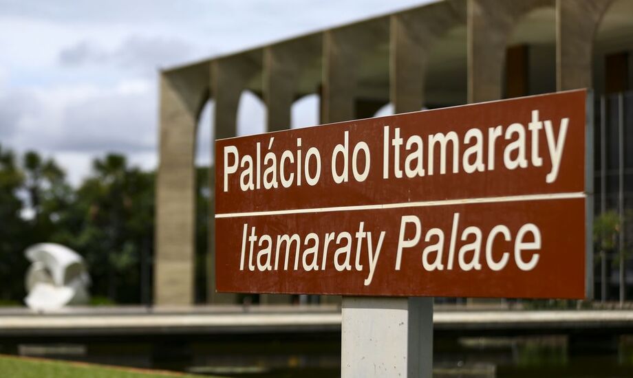 Governo brasileiro reage a ataques dos EUA contra o STF e acusa ingerência